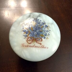 Vntg Blue Alabaster Powder/Trinket Box Made In Italy. GRANDMOTHER/ I LOVE YOU